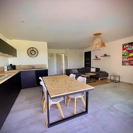 Proche Saint Cyprien Et Cala Rossa Nyaraló *