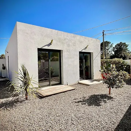 Proche Saint Cyprien Et Cala Rossa *